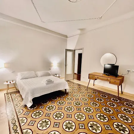 Rossella - 5 Terre Near The Station * La Spezia