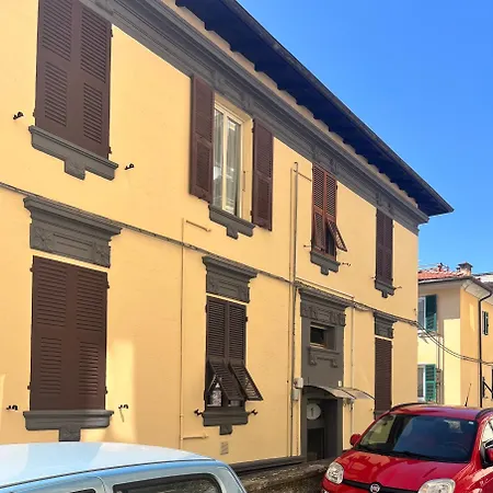 Rossella - 5 Terre Near The Station *