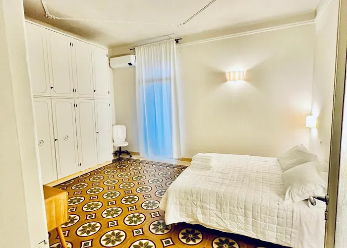 Rossella - 5 Terre Near The Station * La Spezia