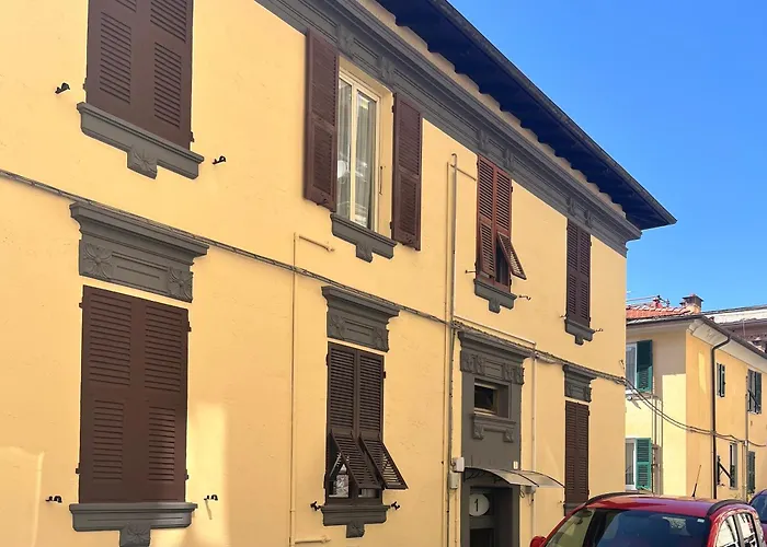 Rossella - 5 Terre Near The Station *